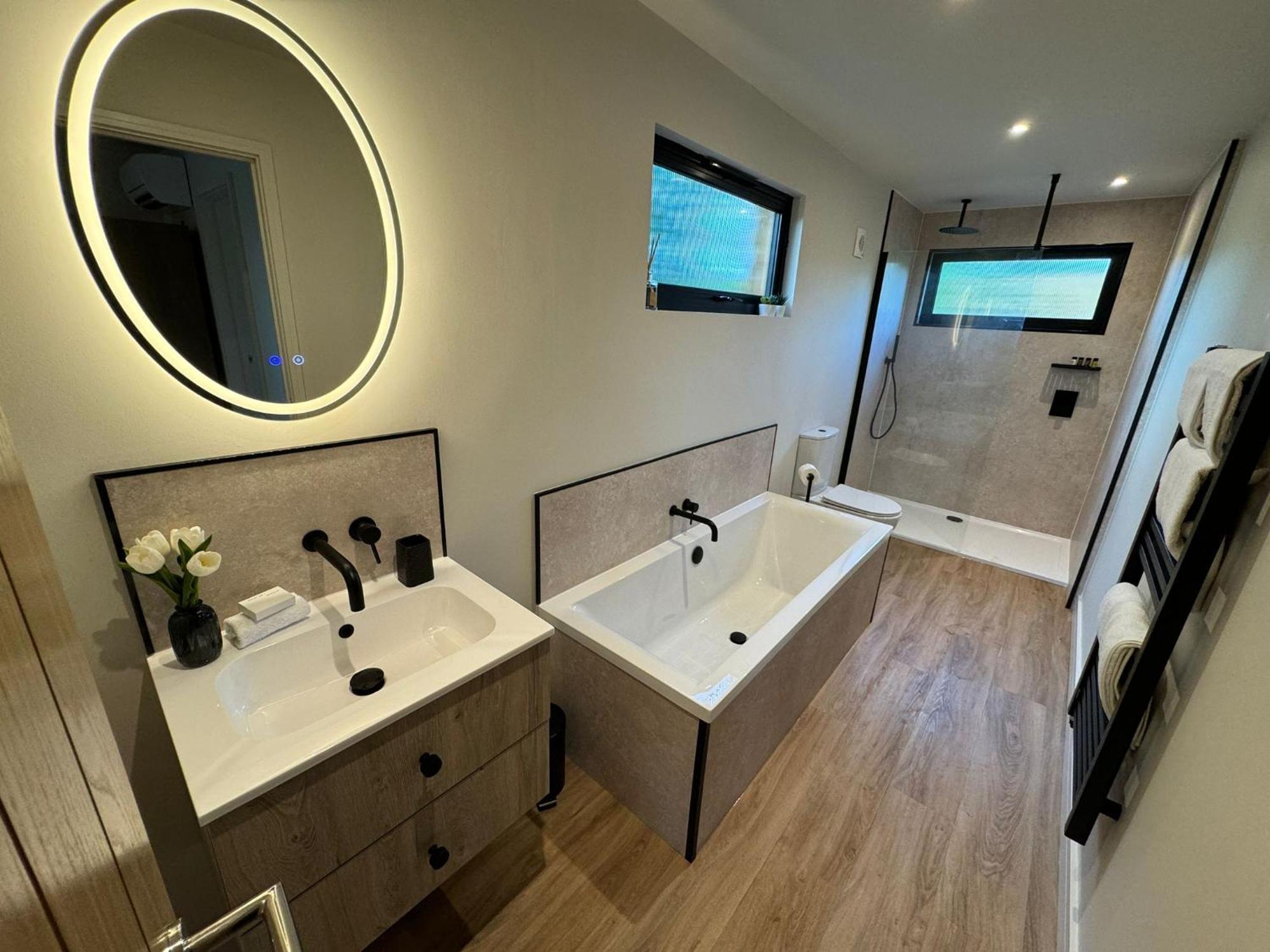 Unbox At Poplar Tree Villa Durham Exterior foto